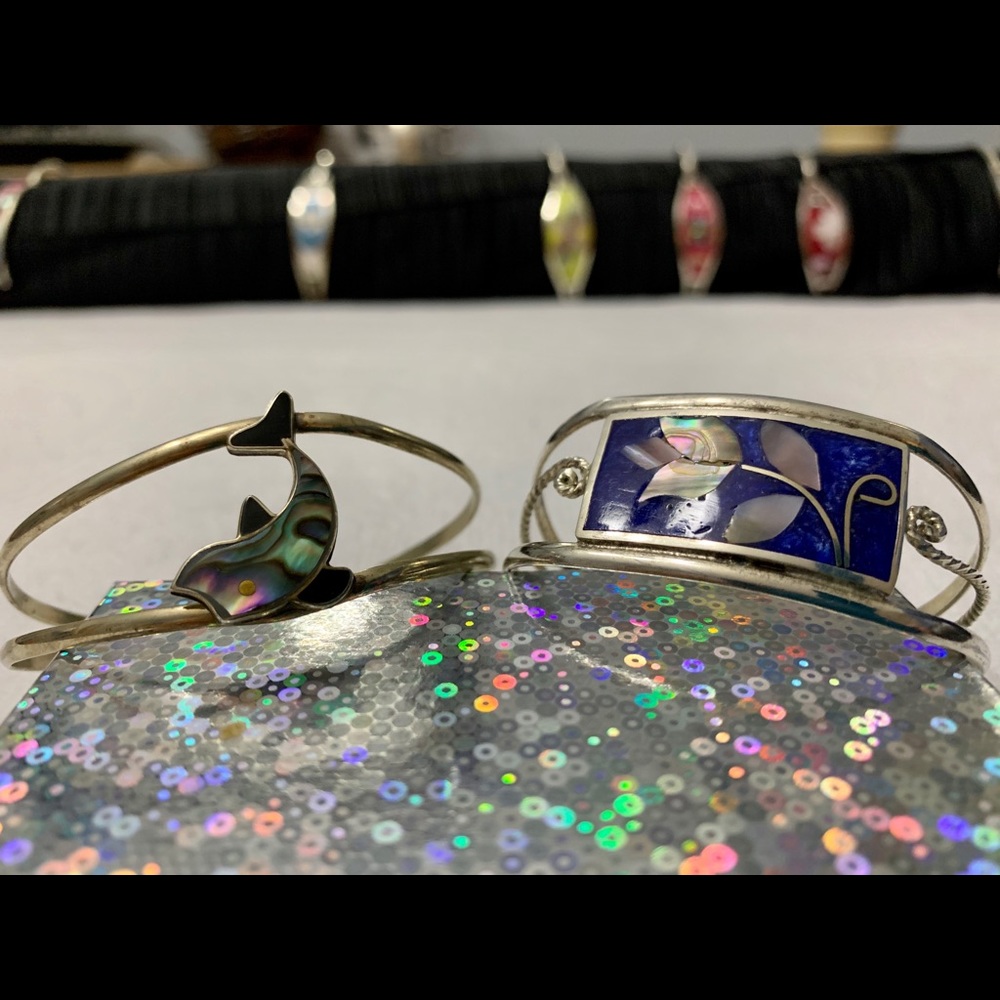 2Bundled bracelets - Picture 5 of 6